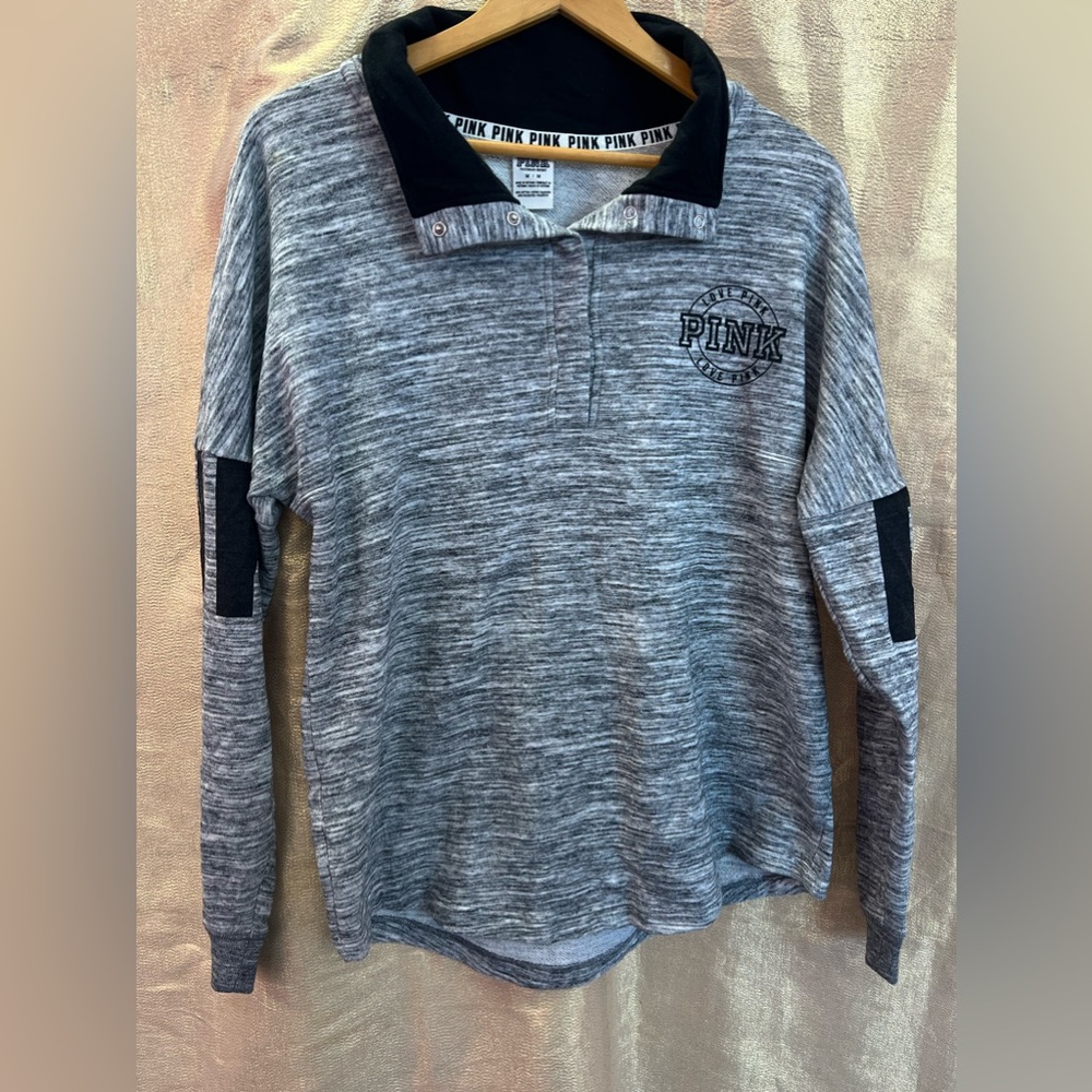 VS PINK LONG SLEEVE SWEATSHIRT WITH BUTTONS